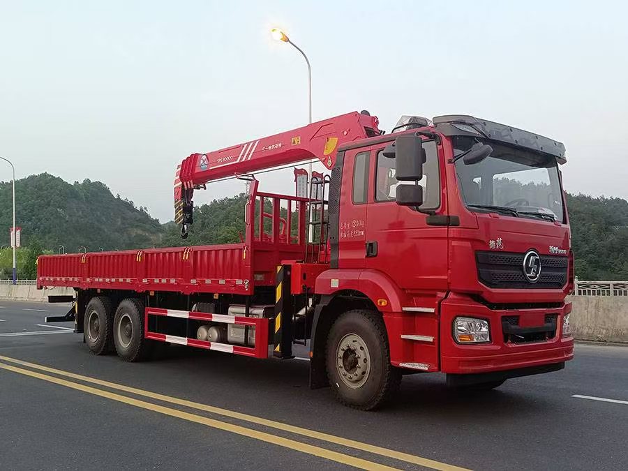 EYK5220TYG型压裂管汇车