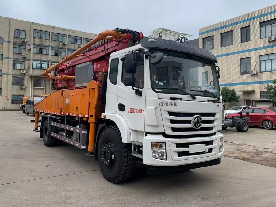 ZZZ5230THBEQ6型混凝土泵车