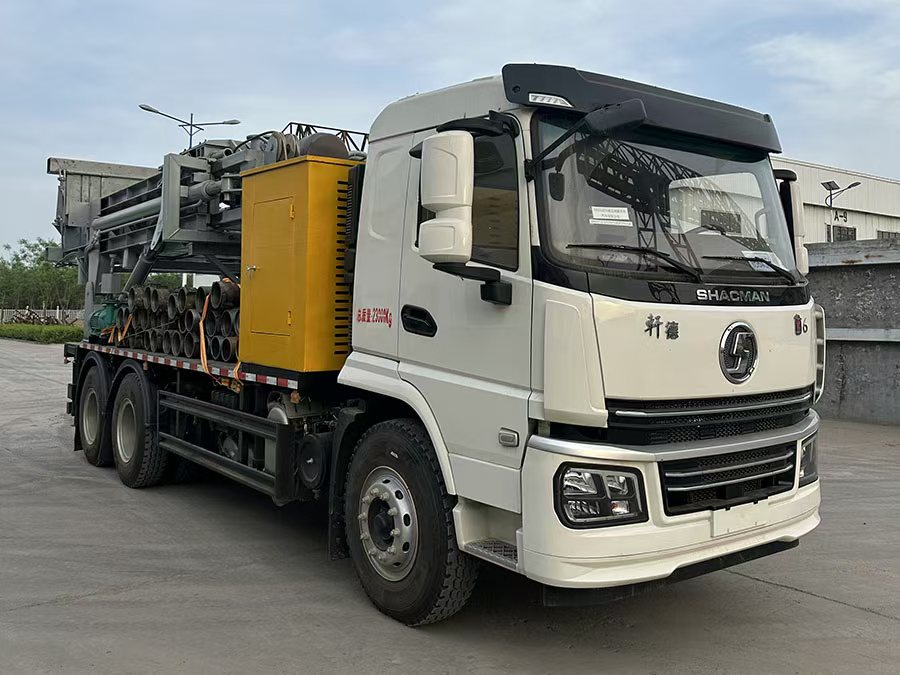 YZZ5230TZJSX6R型钻机车