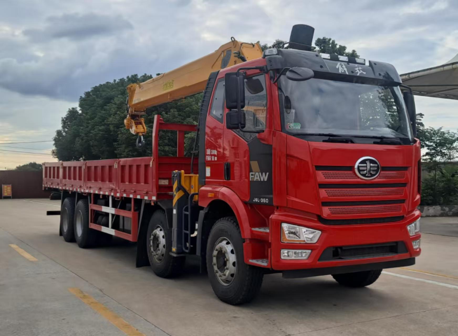 .XCL5311JSQJ6D型随车起重运输车