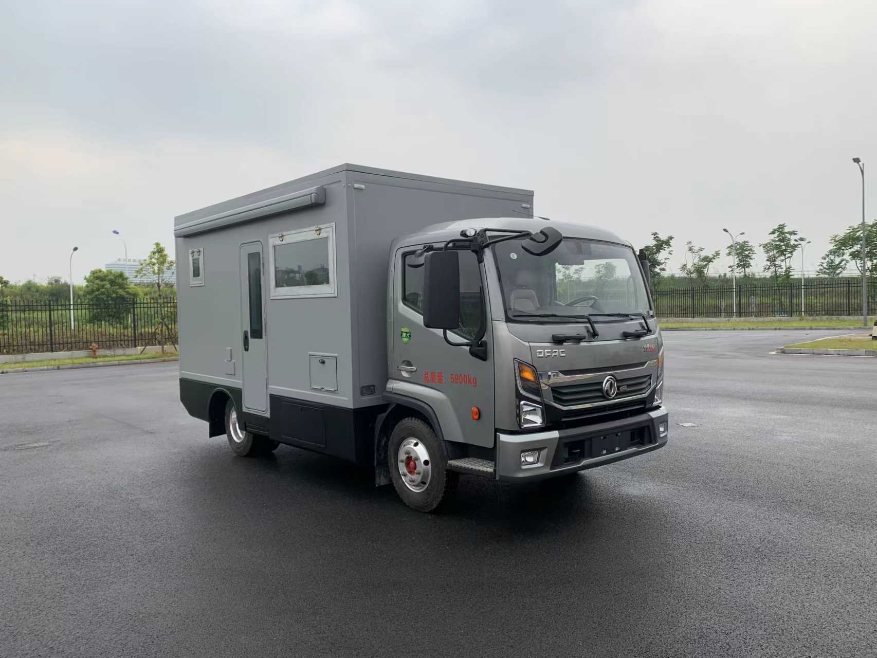 JLE5060XLJE6型旅居车