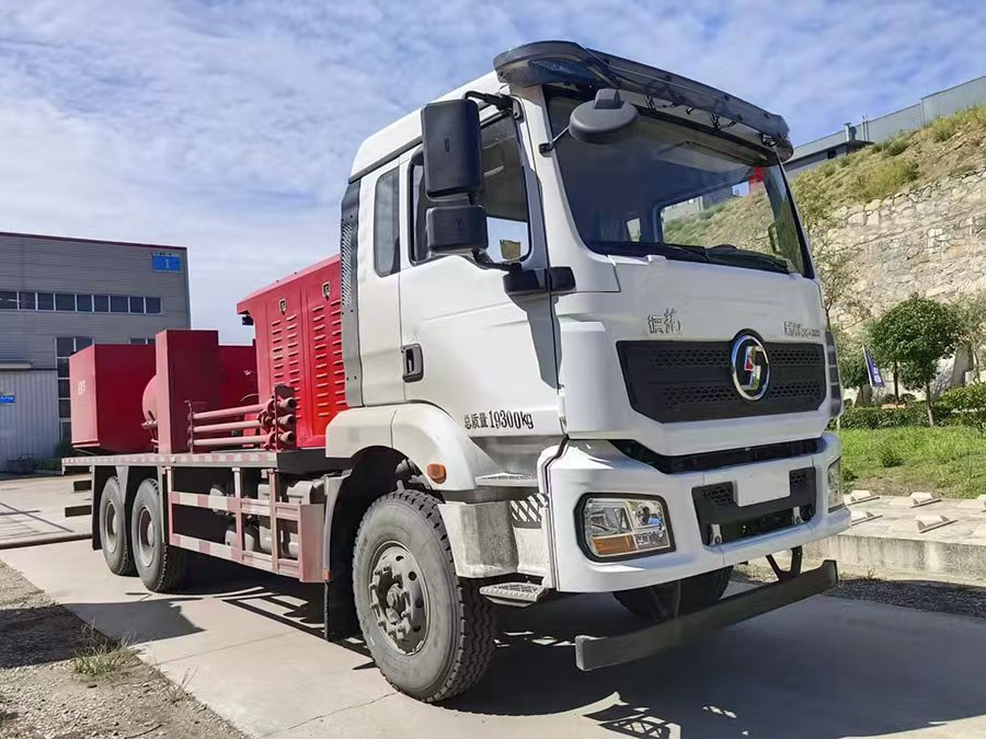 YZZ5191TYL70型压裂车