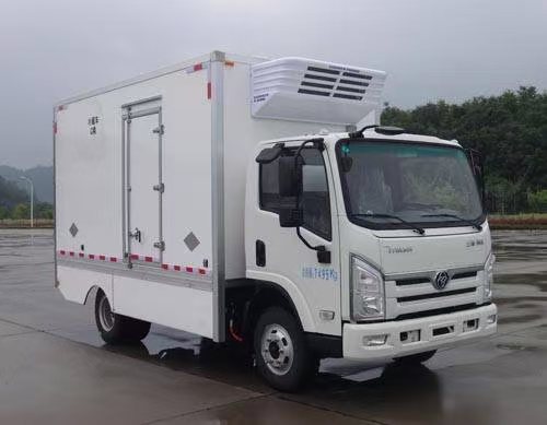 STQ5078XLCNBEV型纯电动冷藏车