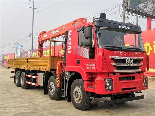PFT5311JSQD6A型随车起重运输车