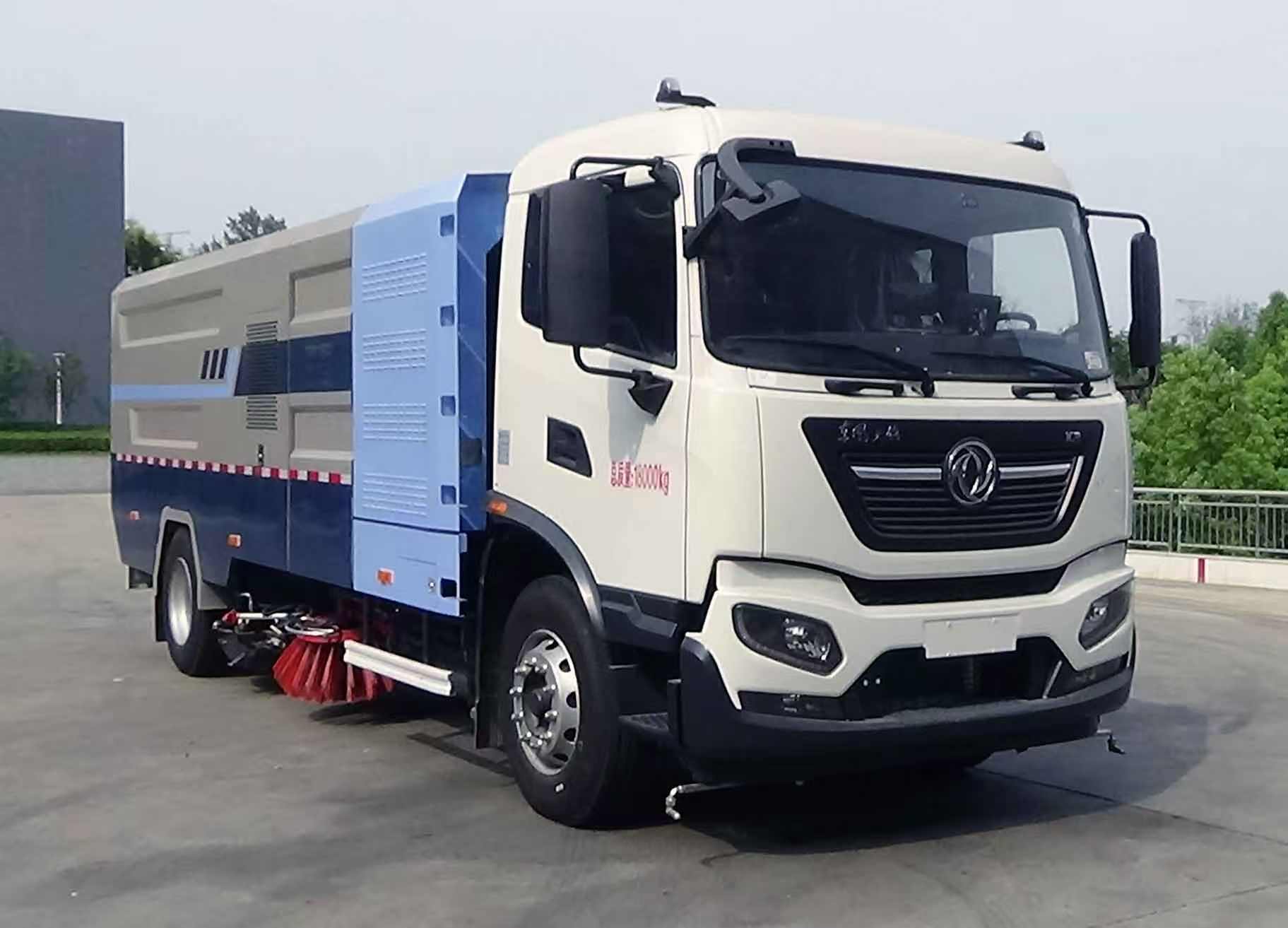 YZZ5180TXSBEV型纯电动洗扫车