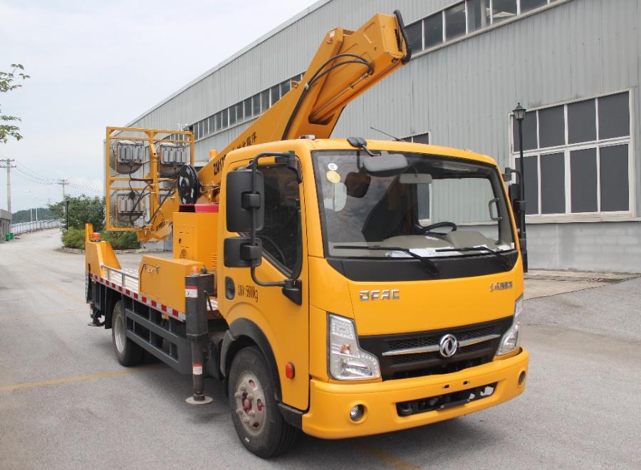 EZY5061XZMF1X6型照明车