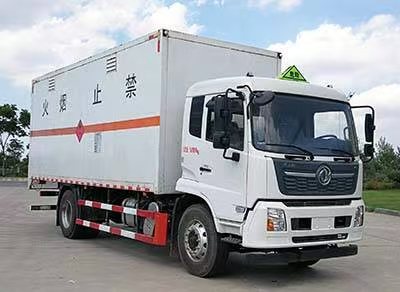 LZX5180XRQEX9型易燃气体厢式运输车