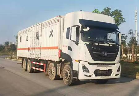 LZX5320XRYDX2型易燃液体厢式运输车