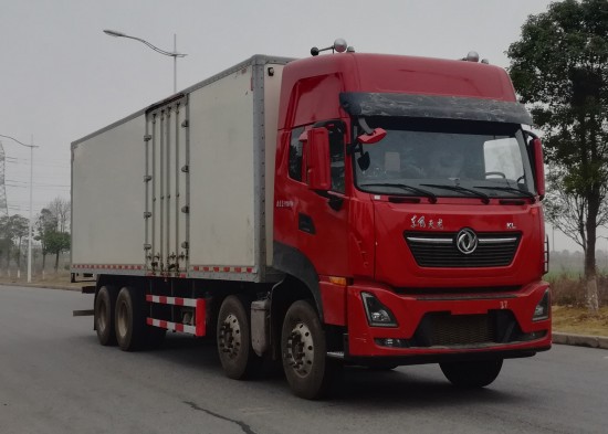 DFH5310XXYD1型厢式运输车