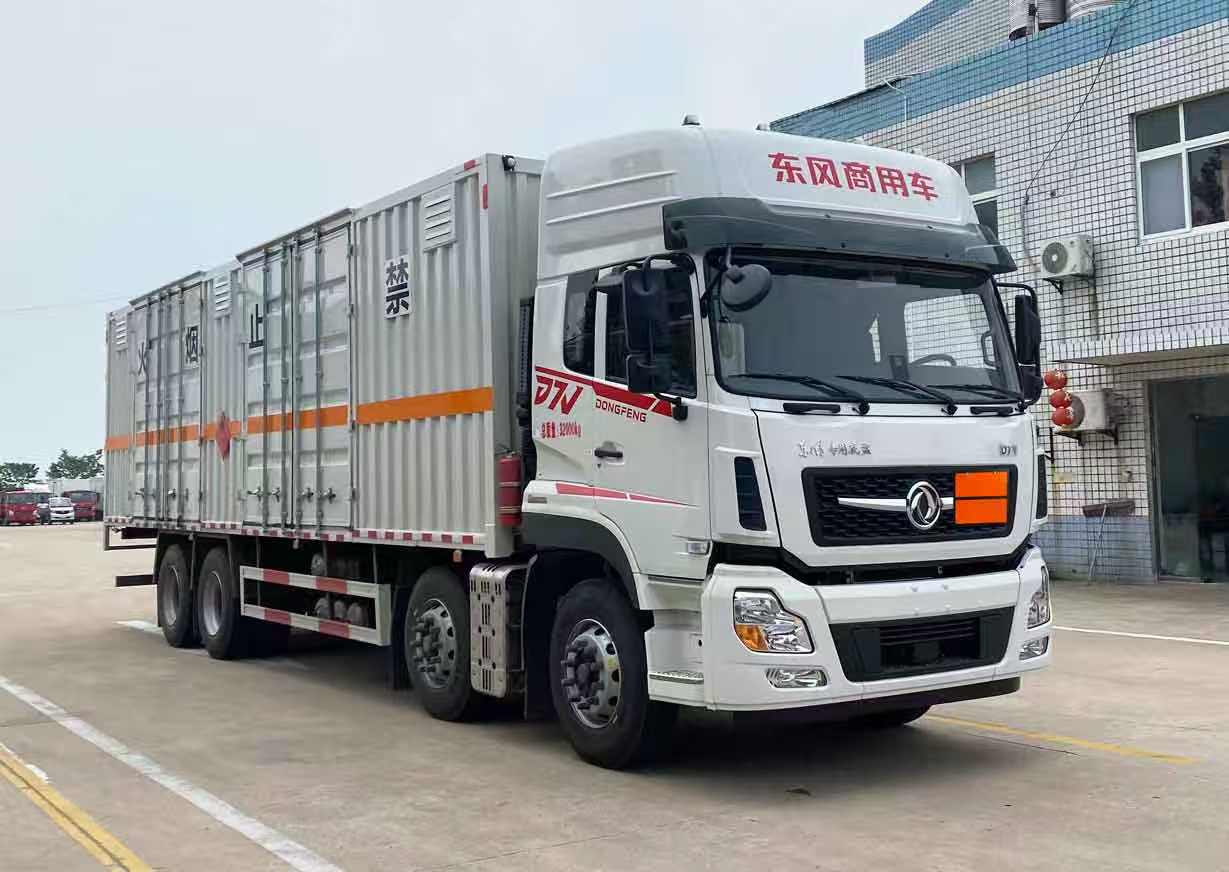 YZZ5327XRYDFV6型易燃液体厢式运输车