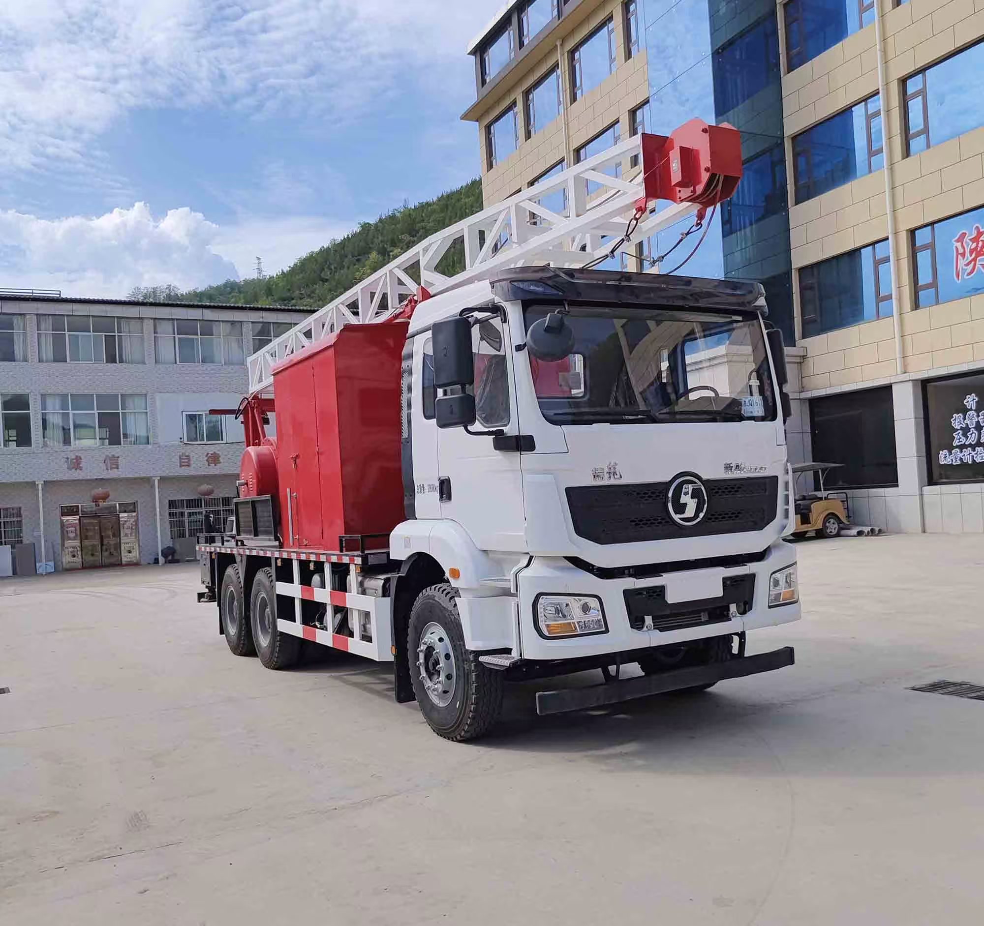 EYK5200TCY型采油车