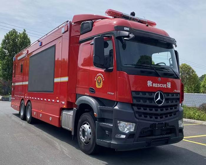 LCG5210TXFTZ1500MB型通信指挥消防车