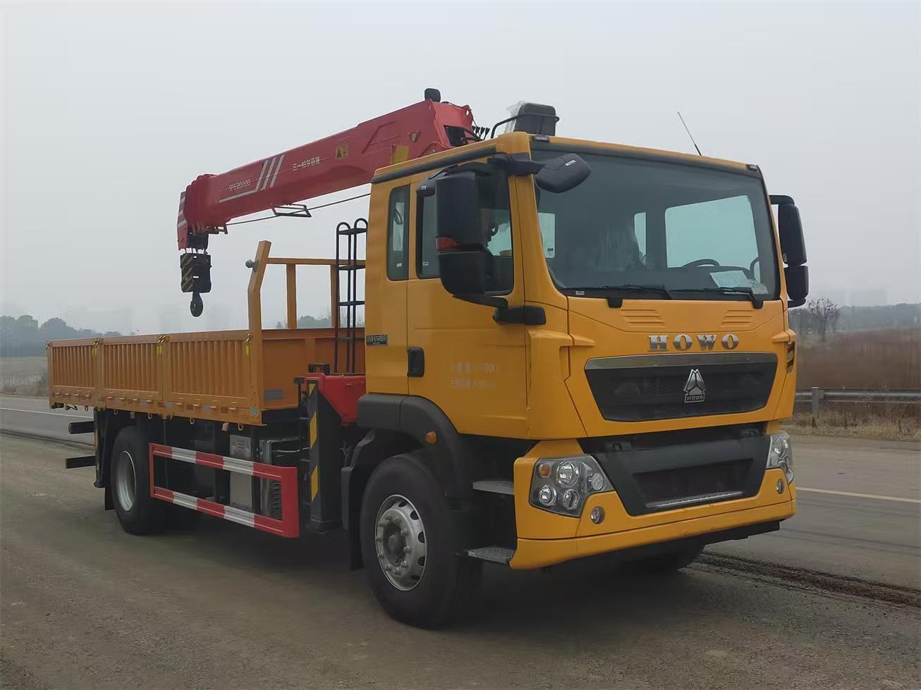 PFT5181JSQD6B型随车起重运输车