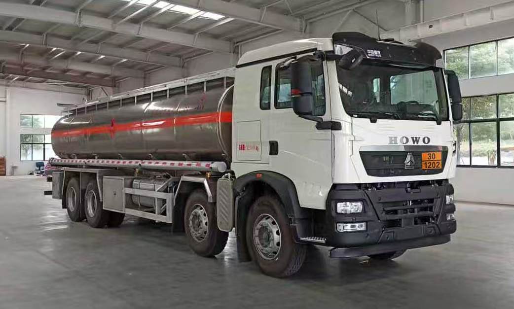 YZZ5320GYYLZ6B型铝合金运油车
