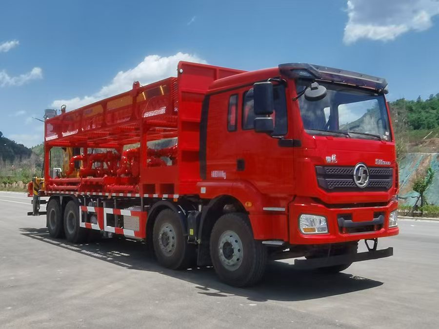 YZZ5311TYGSX6R型压裂管汇车