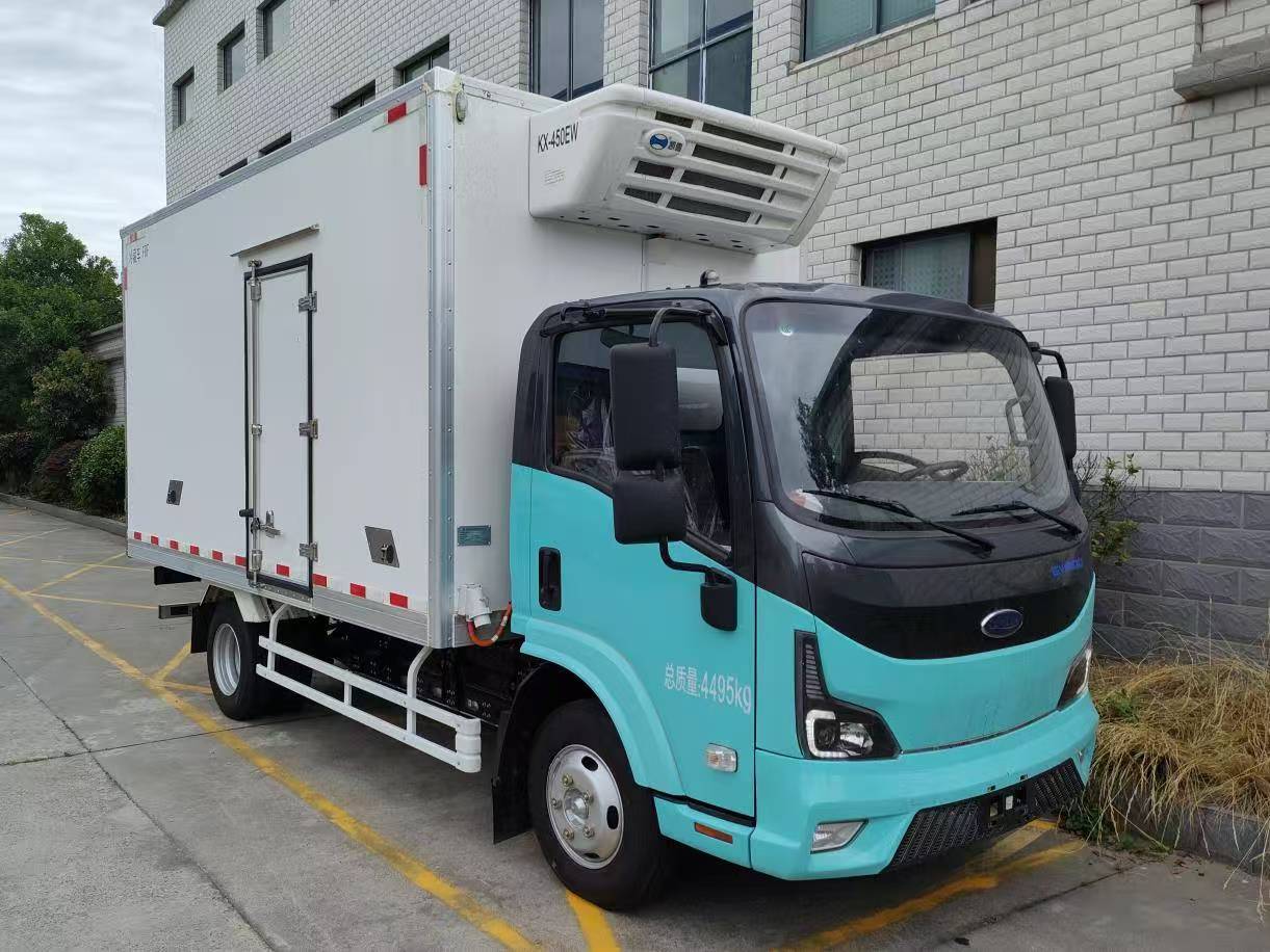 PFT5040XLCBEV型纯电动冷藏车