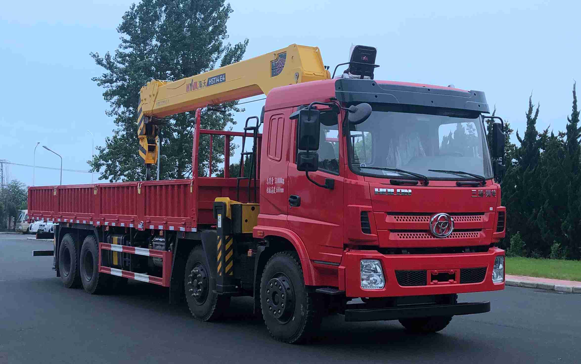 HHH5311JSQST6型随车起重运输车