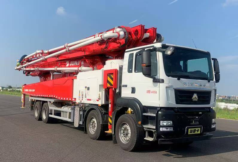 ZZZ5440THB型混凝土泵车