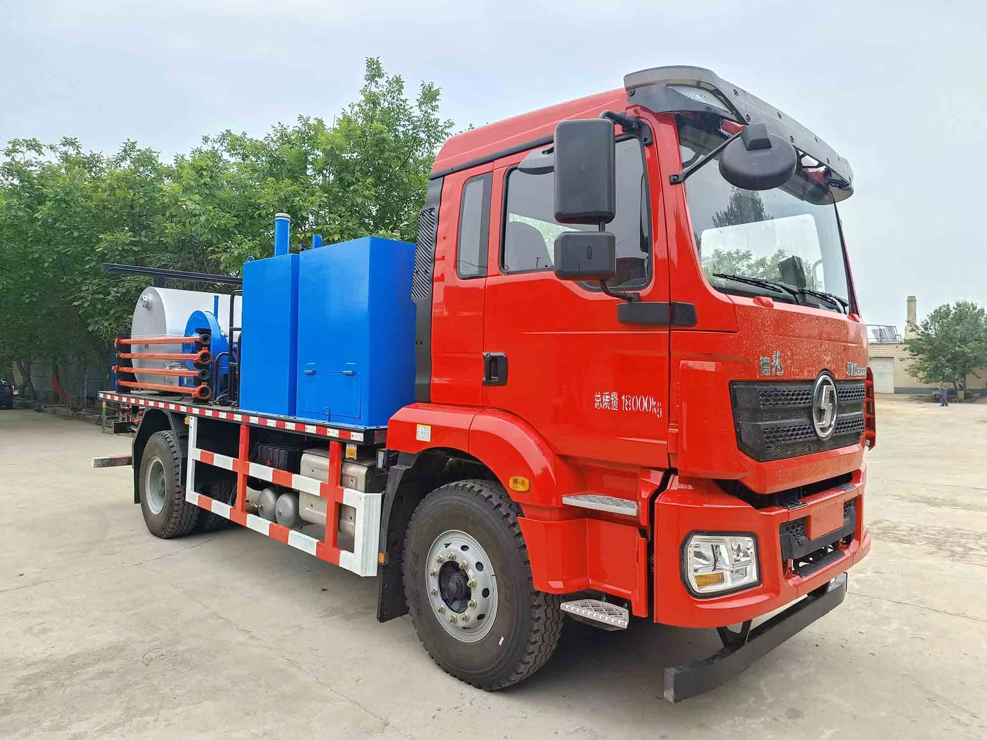 EYK5180TXL型洗井清蜡车