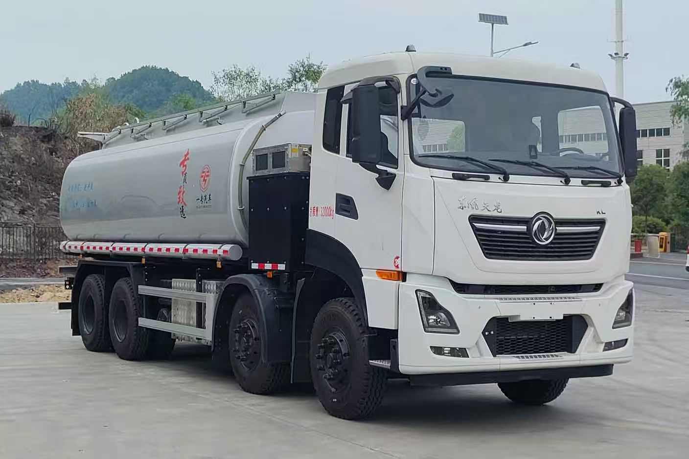 YZZ5320TGYBEV型纯电动供液车