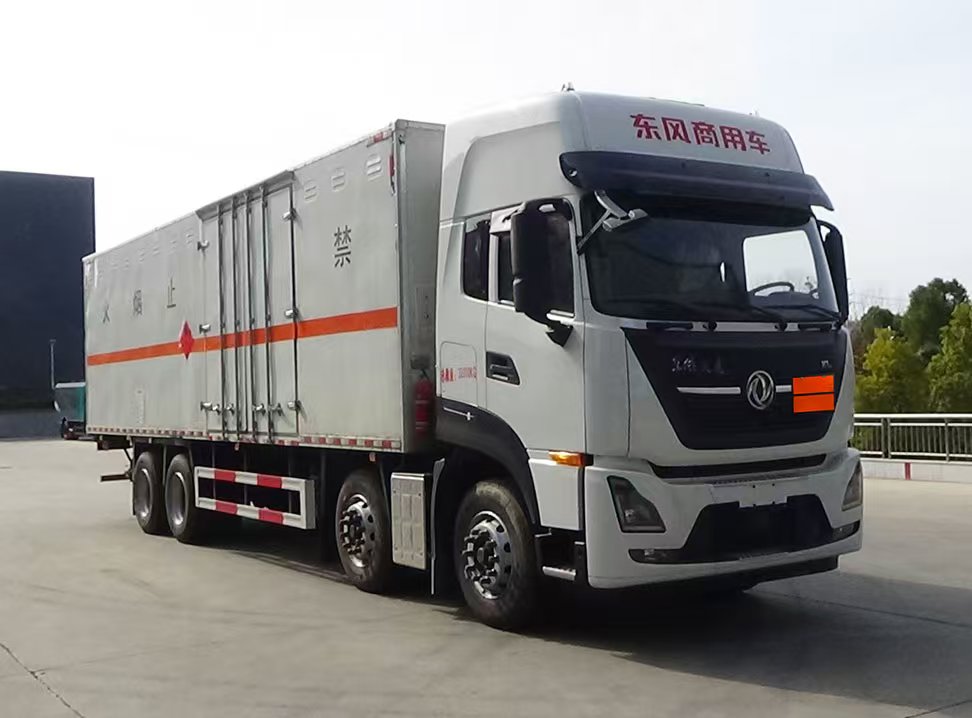 YZZ5320XRQJC6型易燃气体厢式运输车