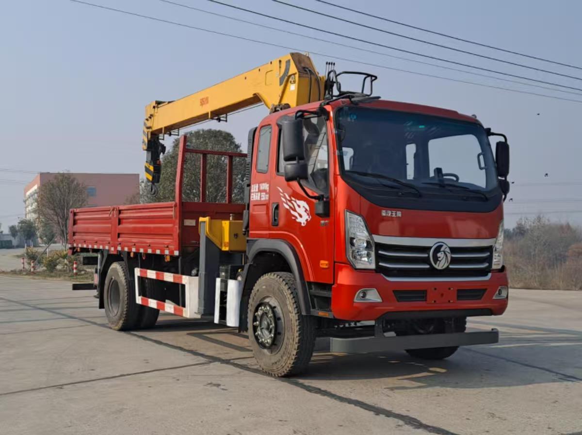 .XCL5180JSQH6型随车起重运输车