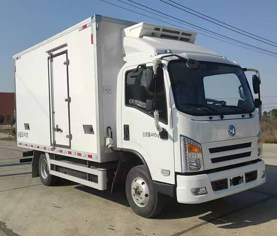 ESH5040XLCBEV型纯电动冷藏车