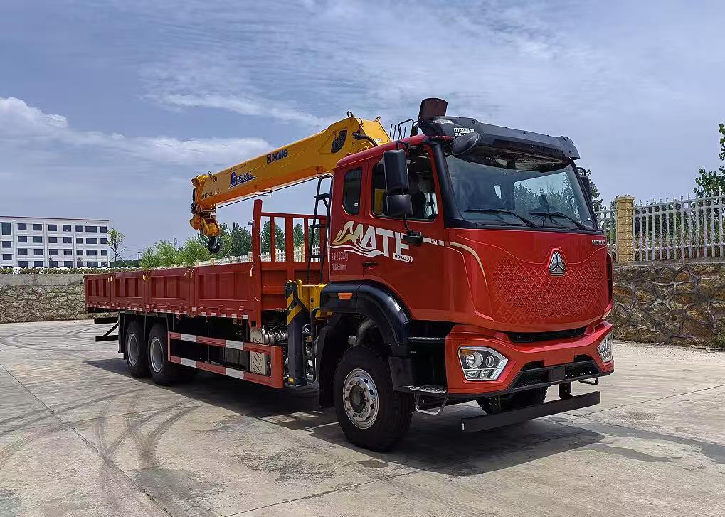 YG5257JSQZZVC型随车起重运输车