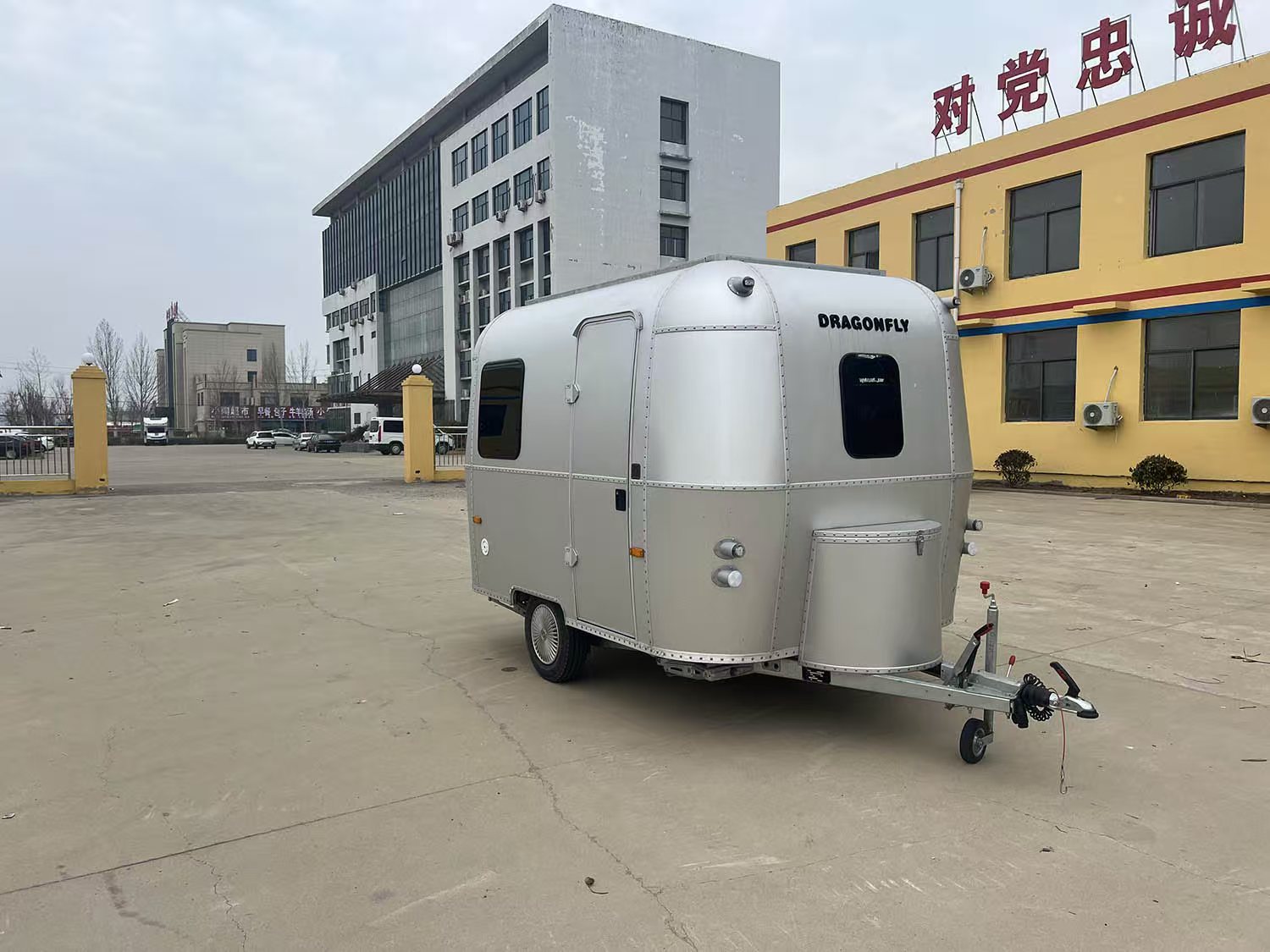 DJP9015XLJ型中置轴旅居挂车
