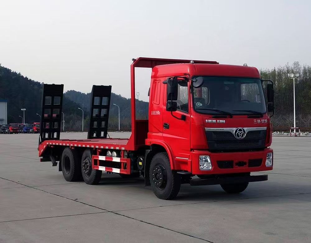 STQ5247TPBD6型平板运输车