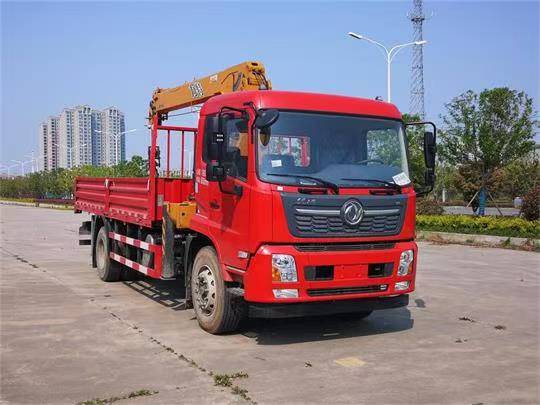 PFT5182JSQD6A型随车起重运输车