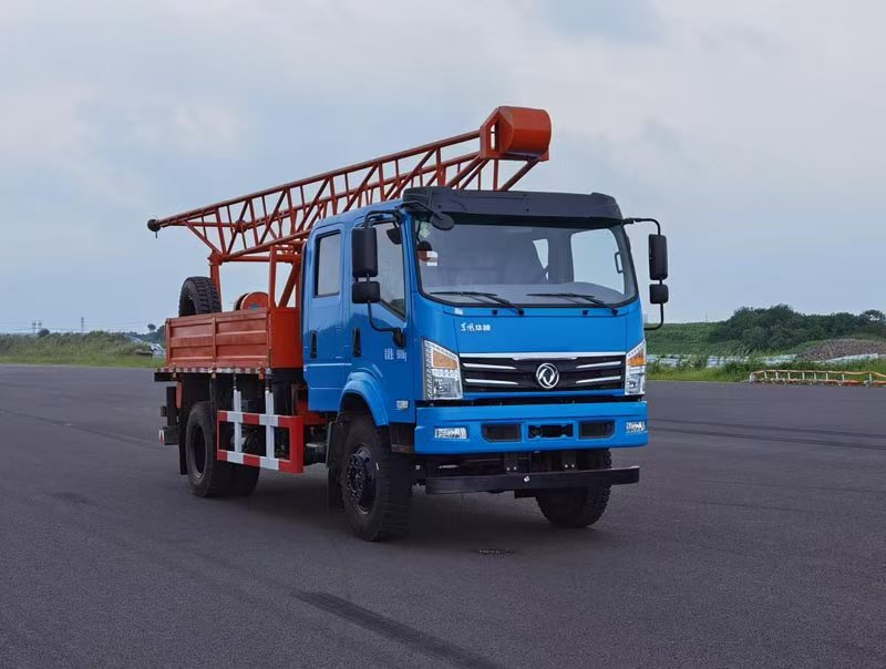YG5092TZJDPP100-3G型钻机车