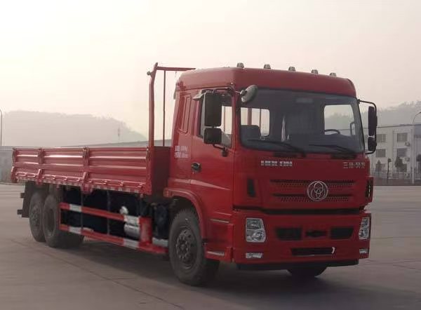 STQ1256L13Y3D6型载货汽车
