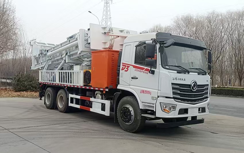 EBX5256TZJ型钻机车