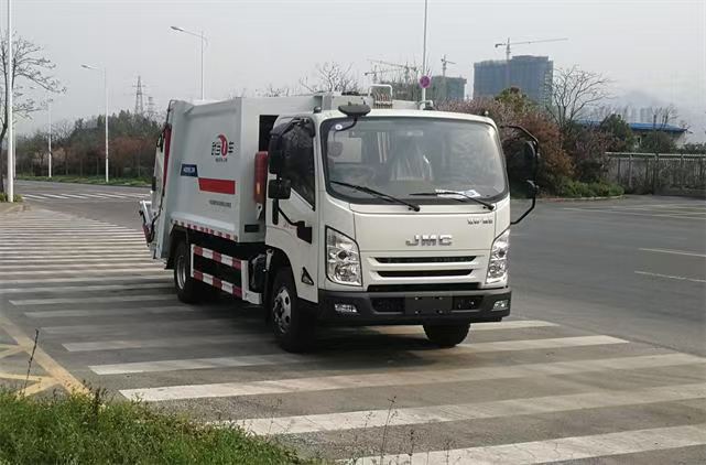 HEQ5083ZYS6型压缩式垃圾车