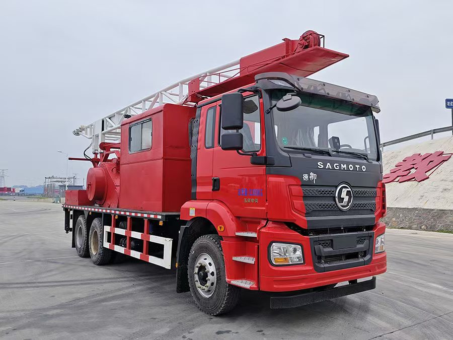 YSX5210TCYSX6R型采油车