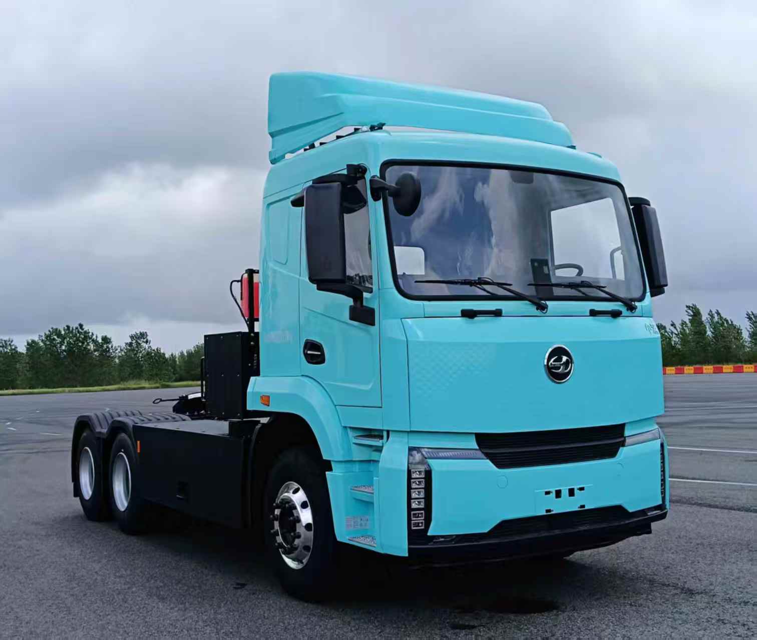 ESH4250LYBEV2型纯电动半挂牵引车
