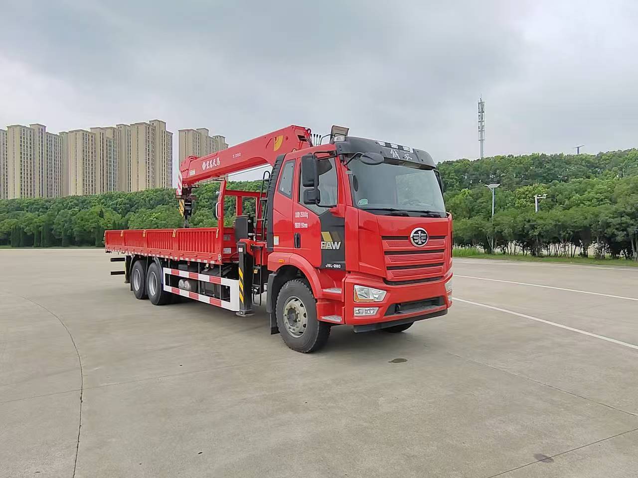 HPJ5250JSQCA型随车起重运输车