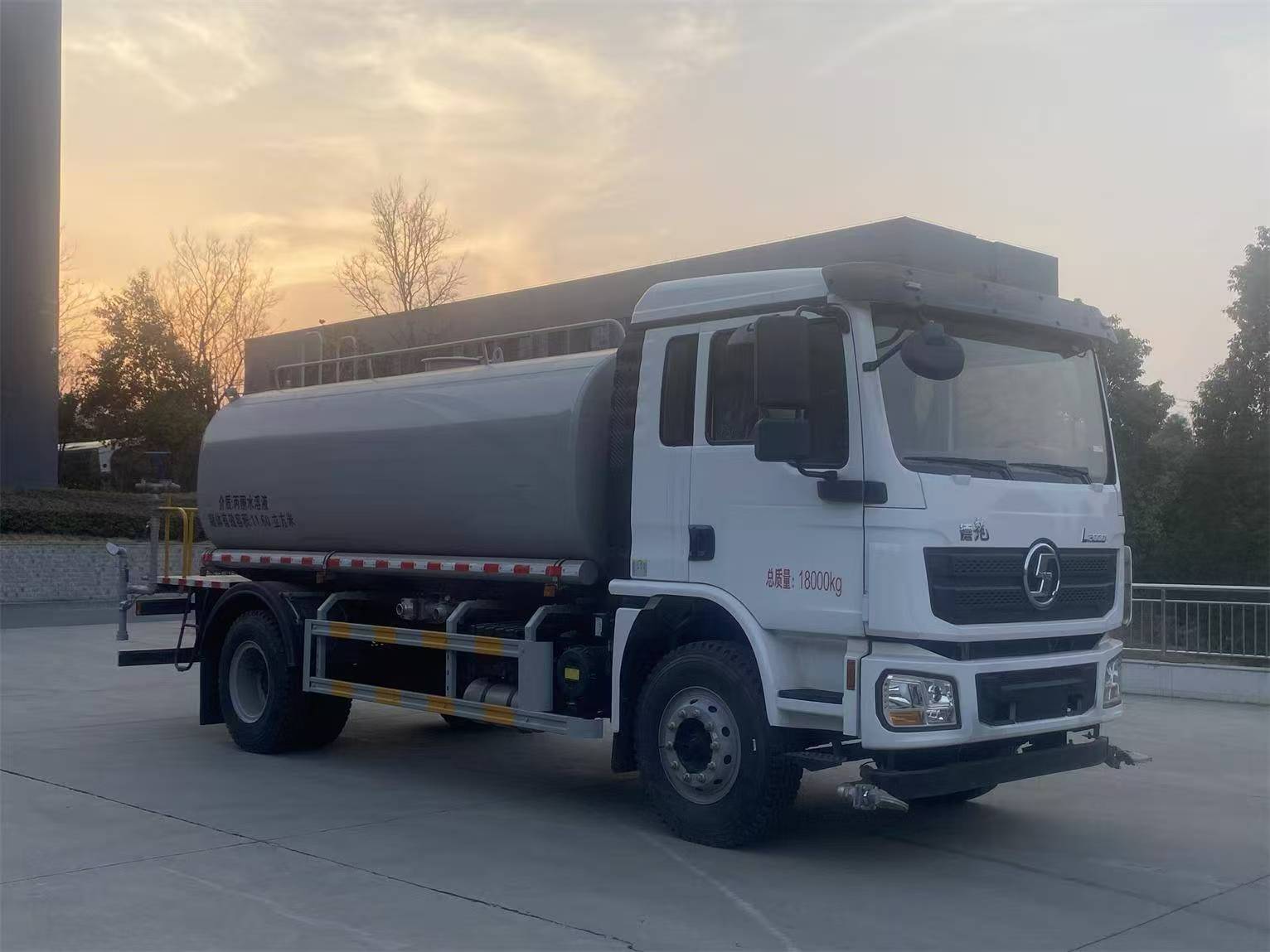 PFT5189GPS6A型绿化喷洒车