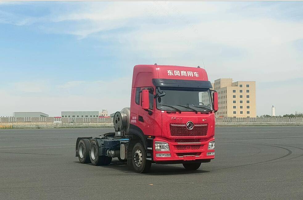 DFH4250D26型半挂牵引车