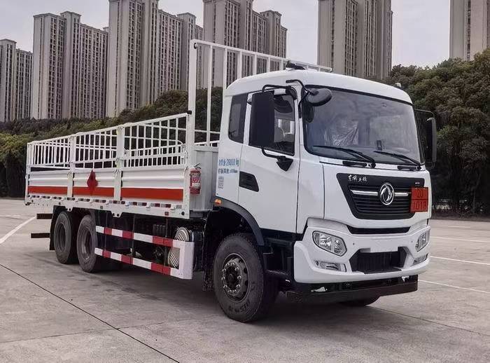 DFH5260TQPDX型气瓶运输车
