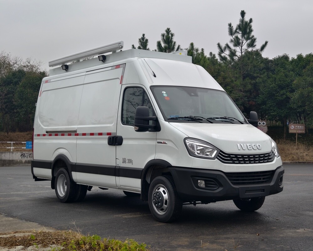 EZY5046XGCF1X6A型工程车