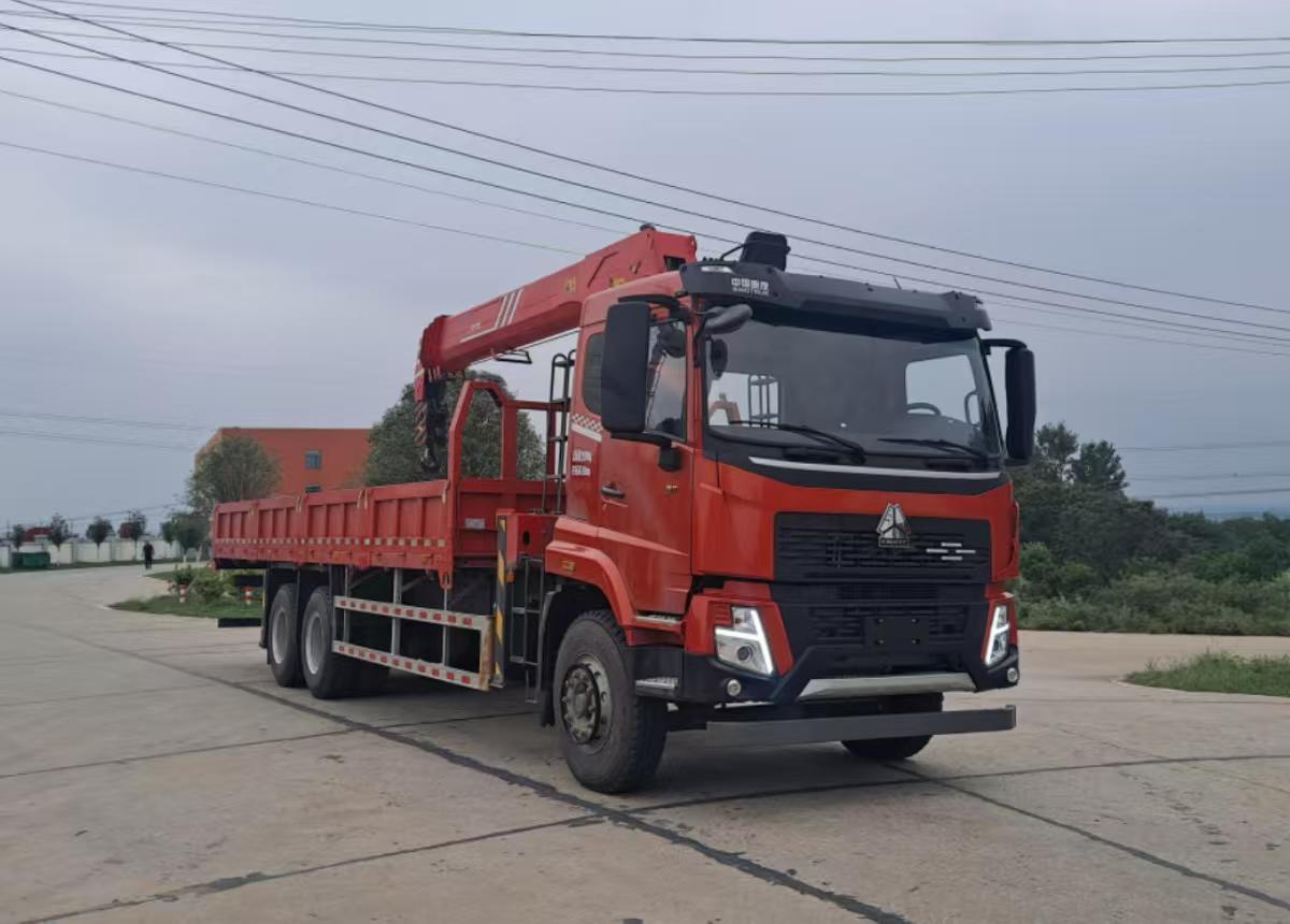 .XCL5254JSQ6型随车起重运输车