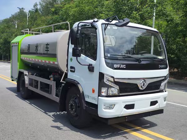 YZZ5121GSS6SW型洒水车