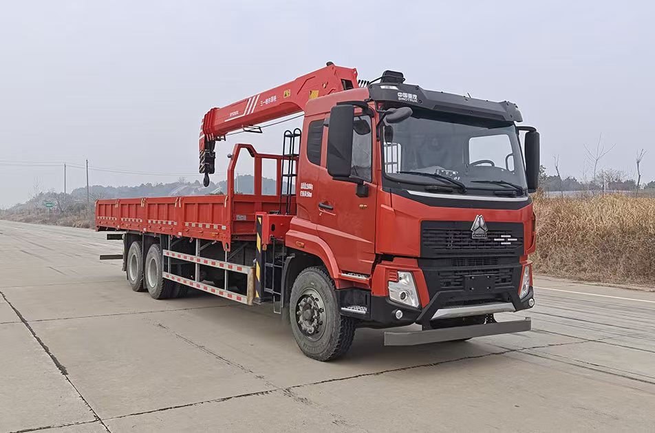 EBX5254JSQZZ型随车起重运输车