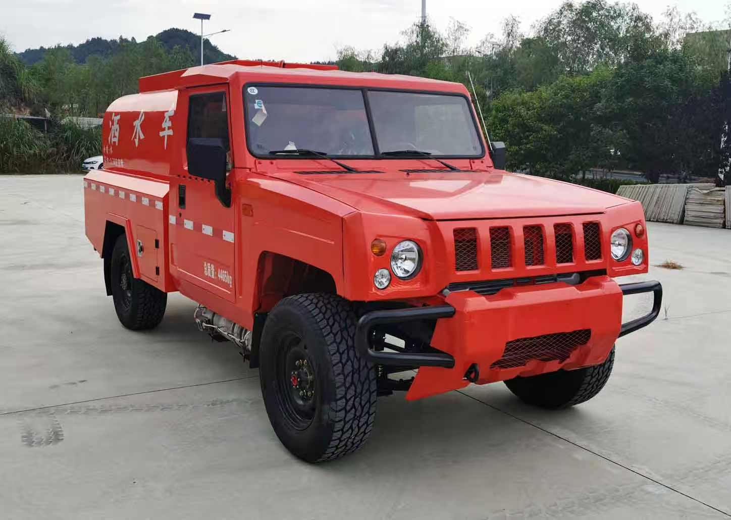 YZZ5041GSS6BW型洒水车