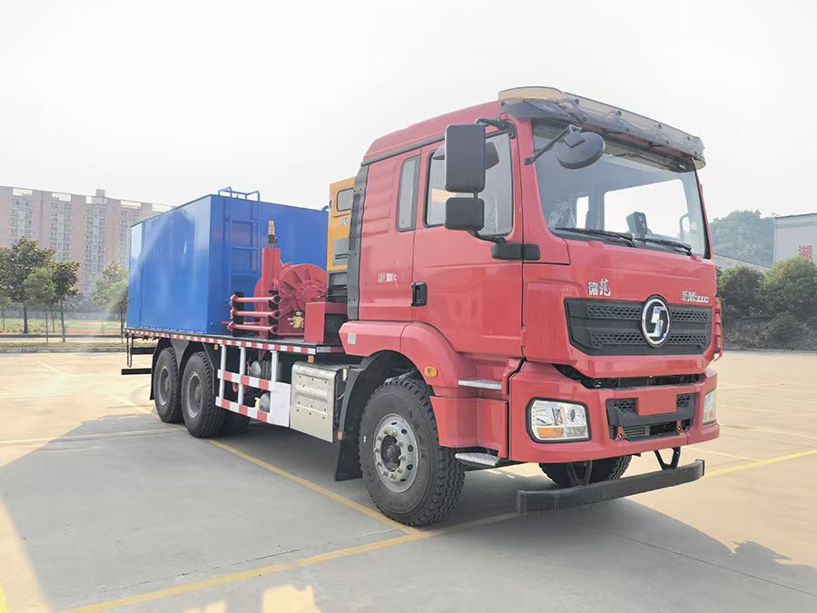 YSX5240TXLSX6R型洗井清蜡车